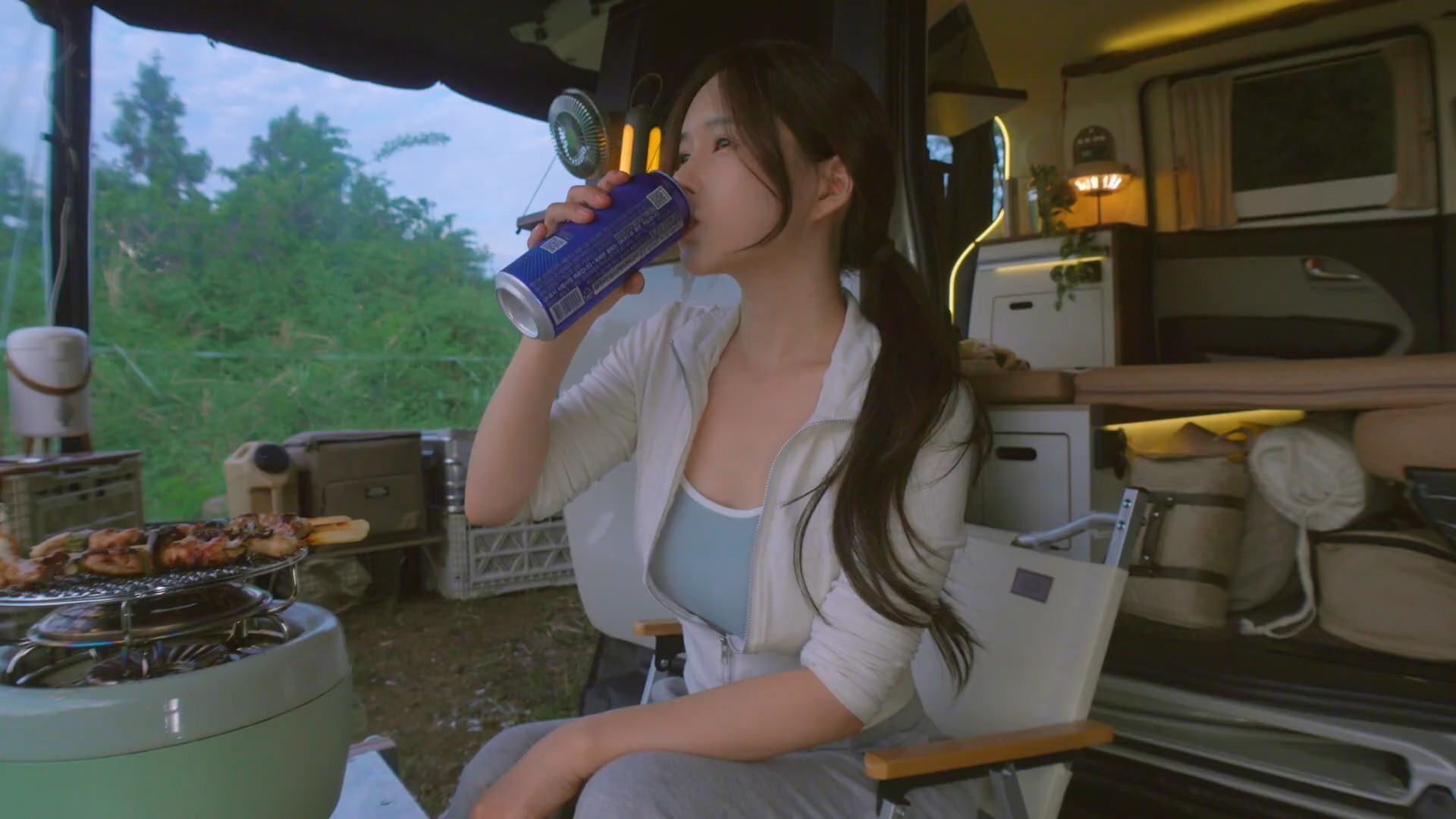 话剧《大儒孙应鳌》贵州首演 光影诠释“知行合一”